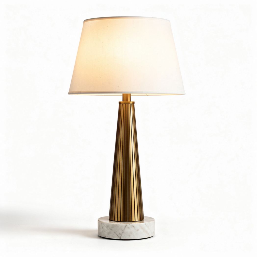 Lámpara de mesa de metal dorado y pantalla blanca con base de mármol 30 x 30 x 60cm